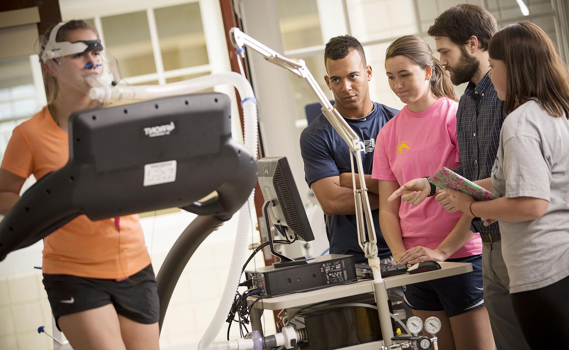 Students using a scientific treadmill